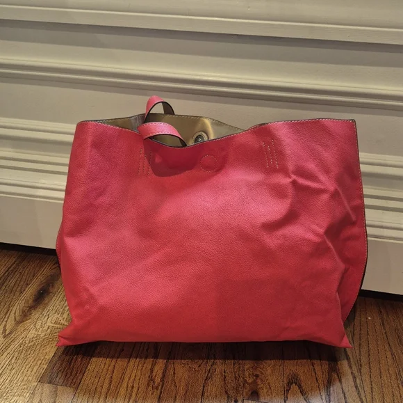 Merona Red Tote with Metallic Accents - Picture 2 of 3